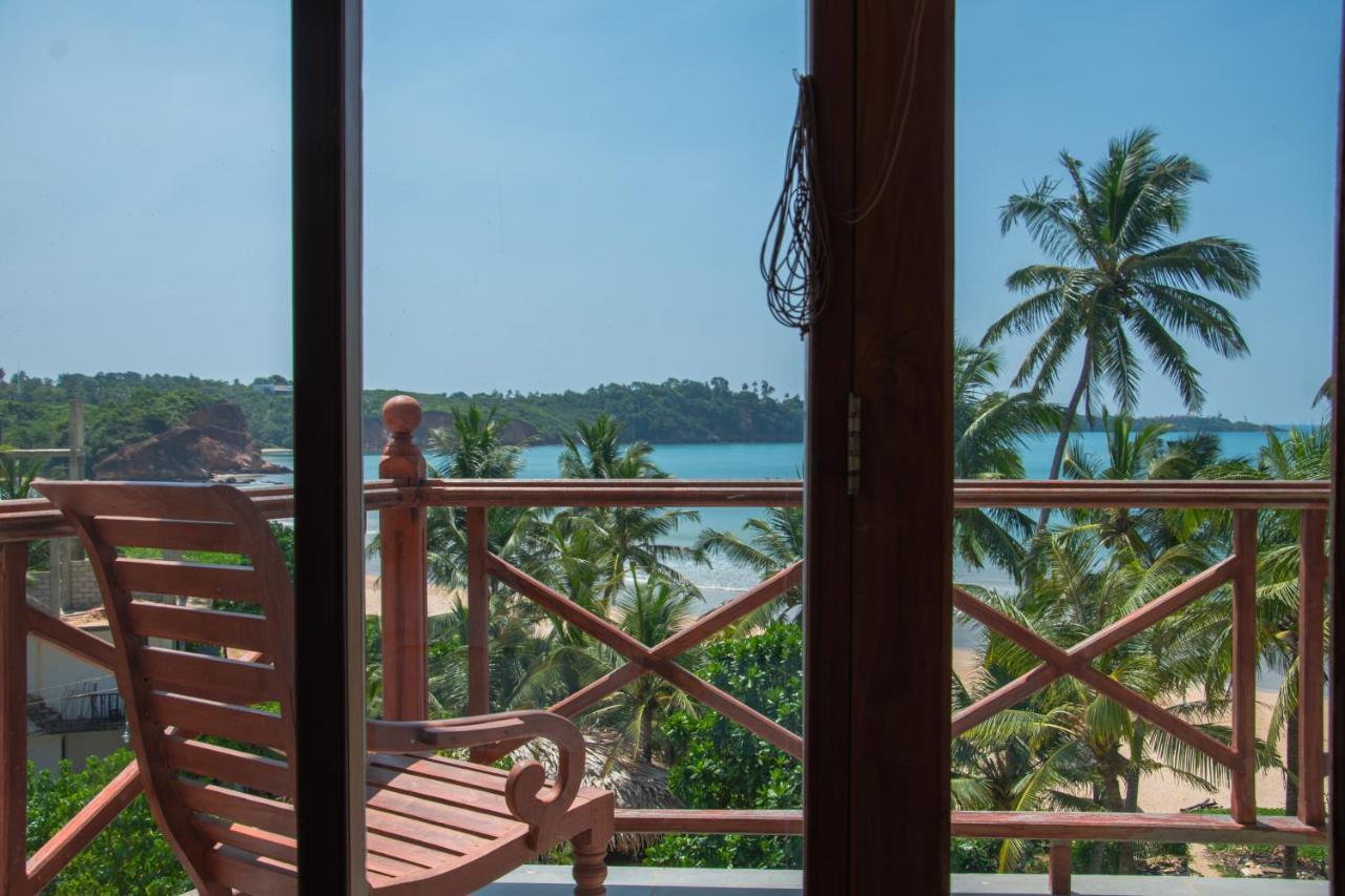 Aussie Swiss Weligama Hotel Bagian luar foto