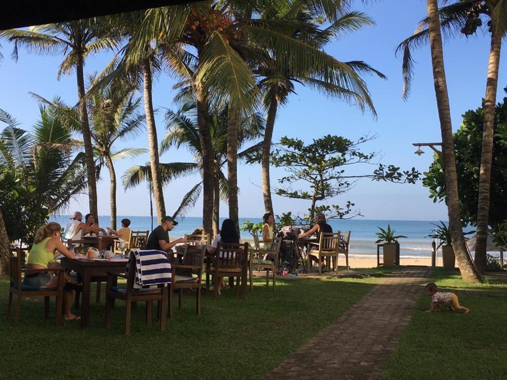 Aussie Swiss Weligama Hotel Bagian luar foto