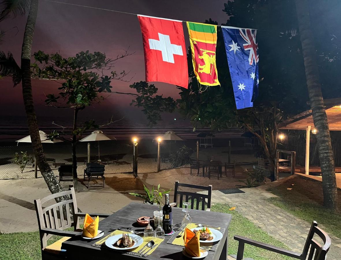 Aussie Swiss Weligama Hotel Bagian luar foto